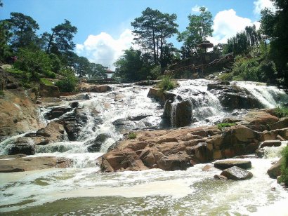 Водопад Камли