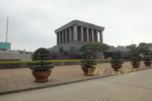 Мавзолей Хо Ши Мина в Ханое