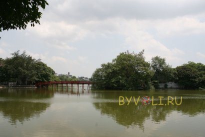  Озеро Возвращенного меча