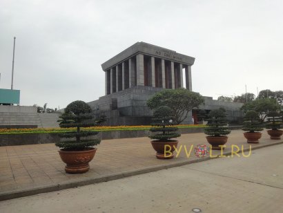 Мавзолей Хо Ши Мина в Ханое